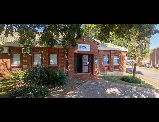 OFFICE PROPERTY TO RENT IN DIE HOEWES